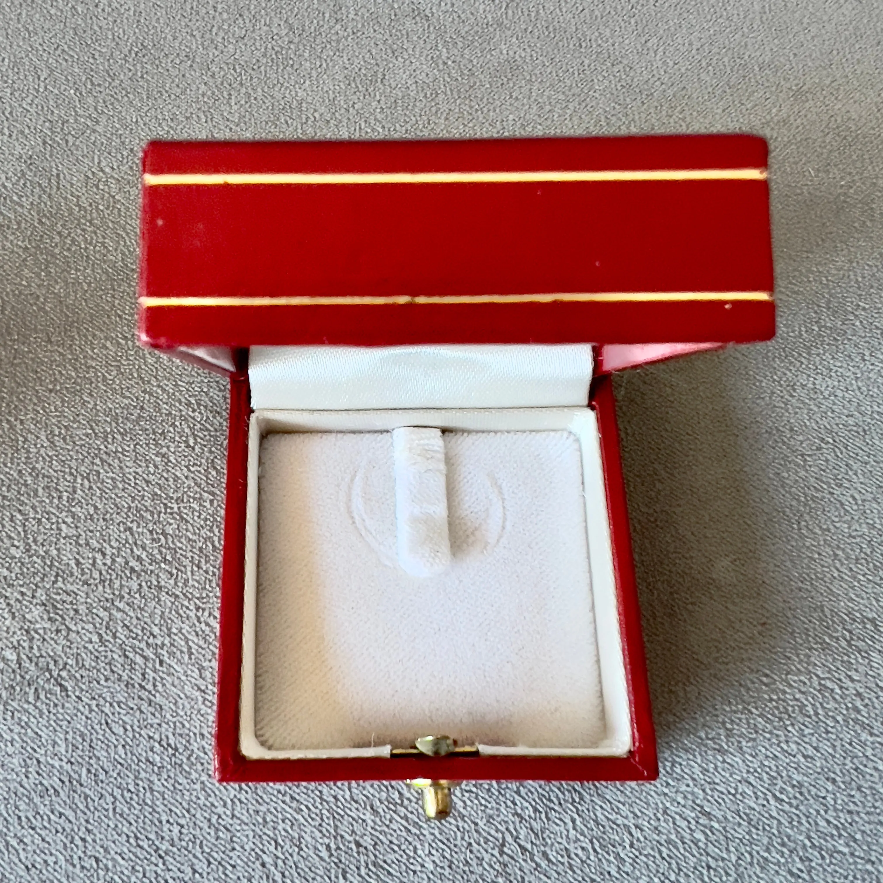 CARTIER Trinity Ring Box + Outer Box 2.25x2.10x1.5 inches + Empty Certificate in Folder