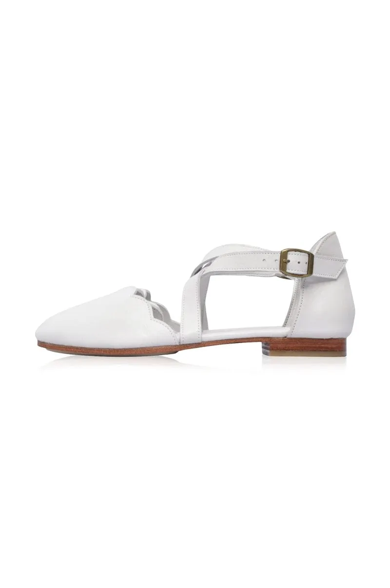 Mangrove Leather Flats in White