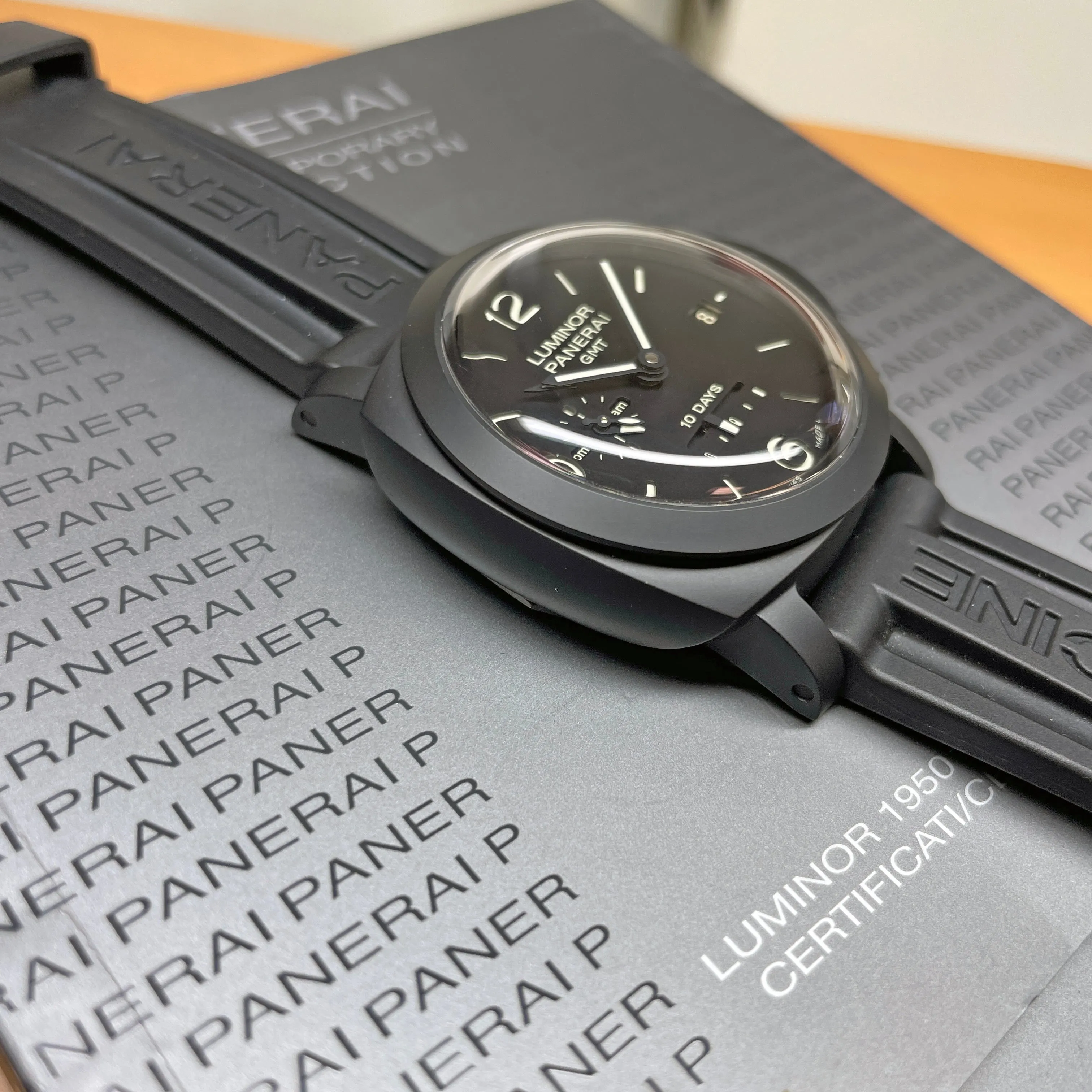 Pre-owned Panerai Luminor GMT 10 Days PAM00335 - 44mm Watch