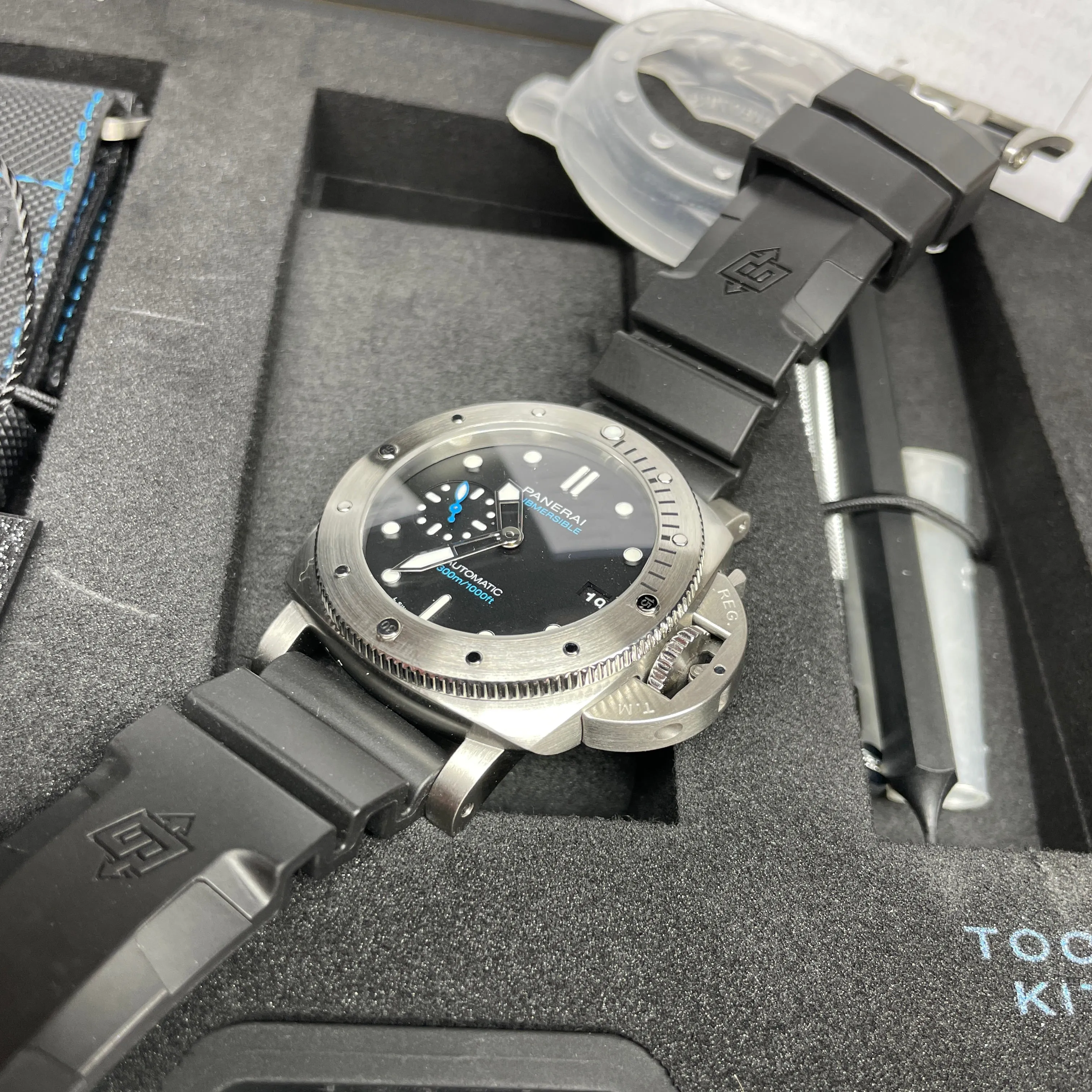 Pre-owned Panerai PAM00973 Submersible Blue Limited Steel Watch 42mm